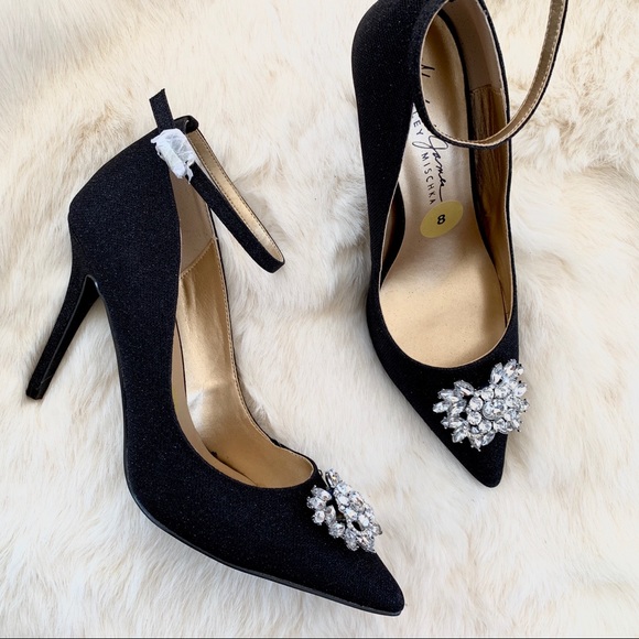 Badgley Mischka Shoes - New Badgley Mischka Pointed Toe Glitter Heels Sz 8